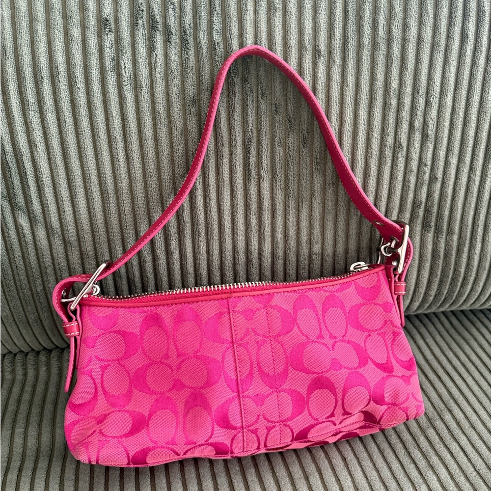 Vintage Coach 6371 Pink Baguette Bag